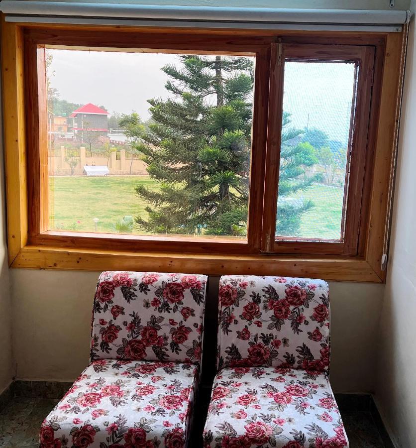 Pops Resort Pālampur Eksteriør bilde
