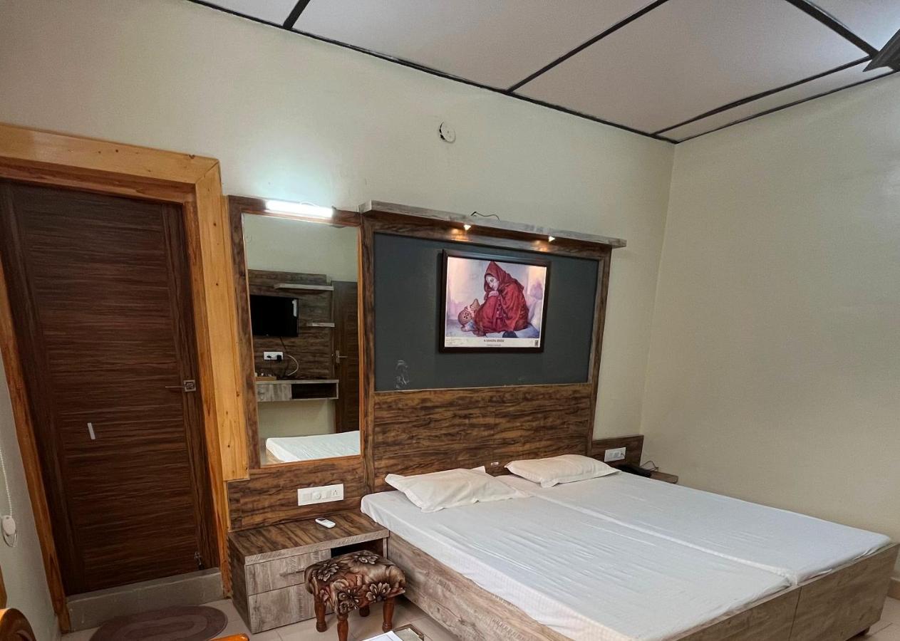 Pops Resort Pālampur Eksteriør bilde