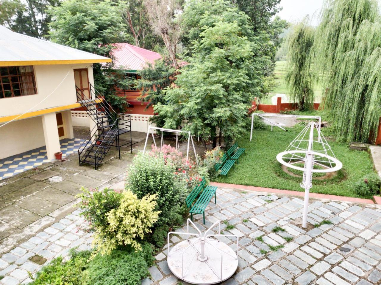 Pops Resort Pālampur Eksteriør bilde