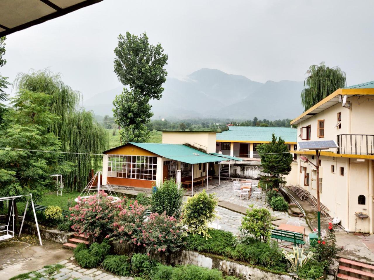 Pops Resort Pālampur Eksteriør bilde
