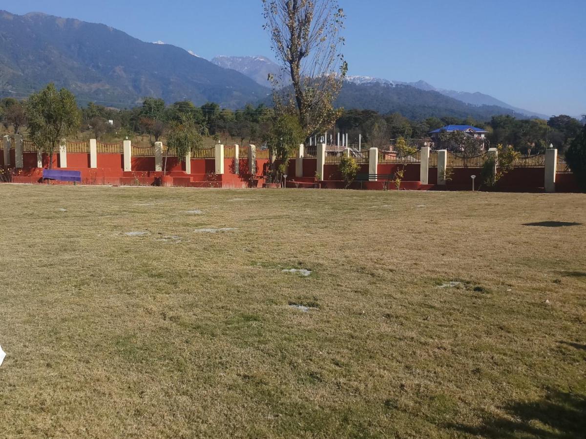 Pops Resort Pālampur Eksteriør bilde